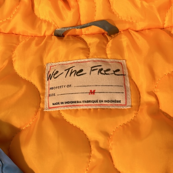 We The Free Vest 💛🥶💛 - Picture 7 of 12